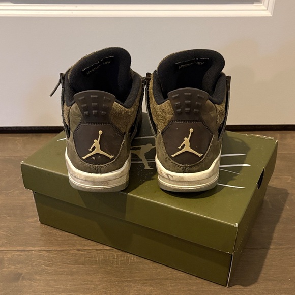 Boys Nike Jordan Olive Sneakers